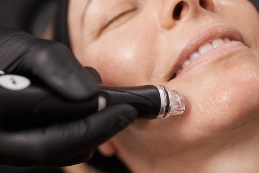 The Glass Skin Package- Hydrafacial + Vitalize Peel (NonMembers)